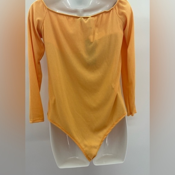 BOOHOO OFF THE SHOULDER RIB KNIT BODYSUIT SZ 12 NWT - Picture 7 of 12